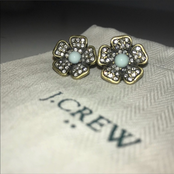 J. Crew Jewelry - NWOT J Crew flower stud earring